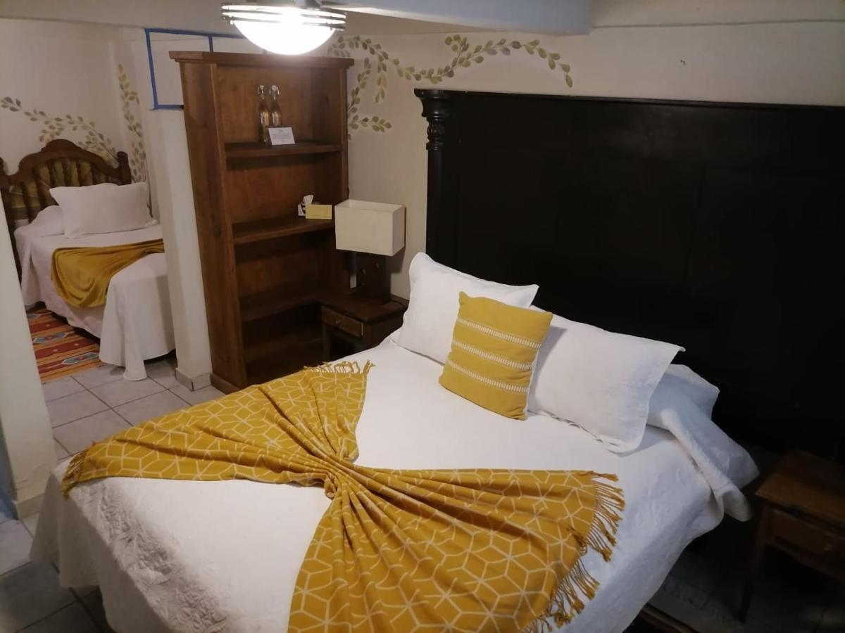Hotel Santa Ana Альенде Экстерьер фото
